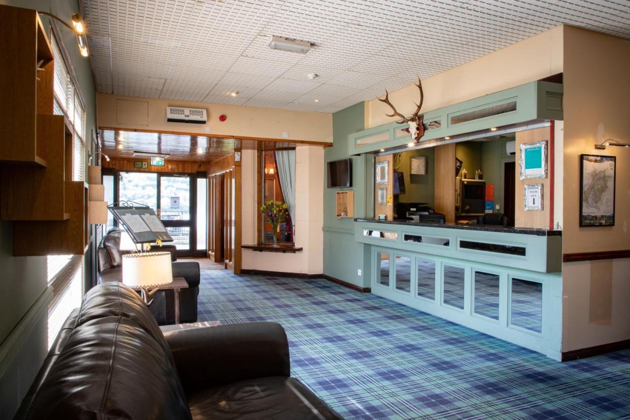 The Caledonian Claymore Hotel アローチャー エクステリア 写真