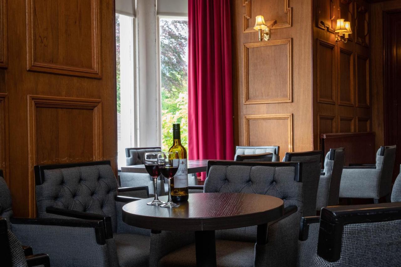 The Caledonian Claymore Hotel アローチャー エクステリア 写真