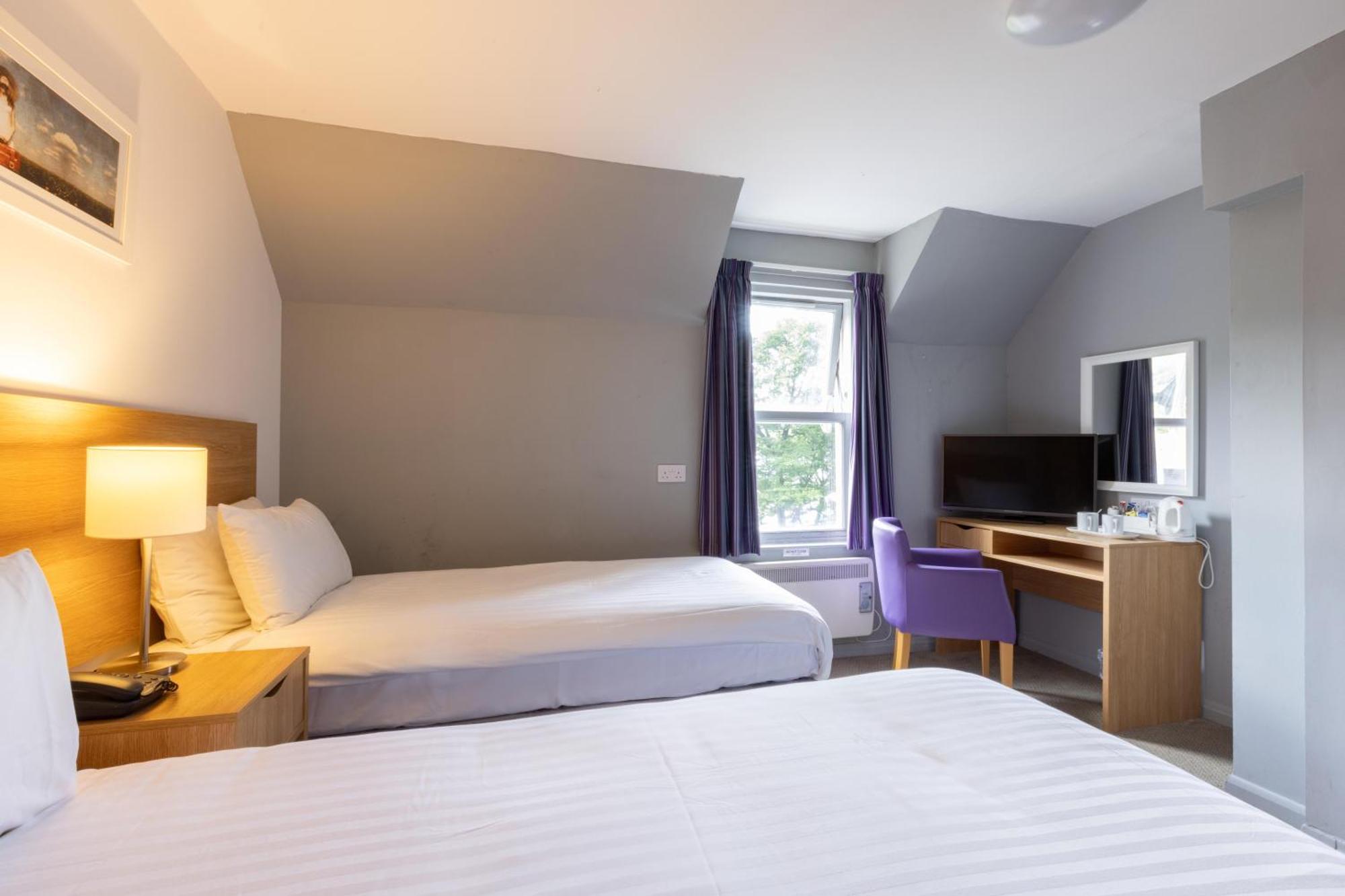 The Caledonian Claymore Hotel アローチャー 部屋 写真